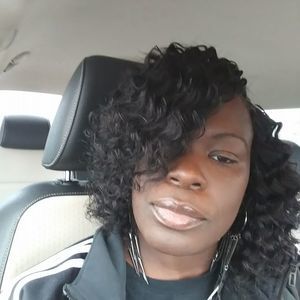 Meet your Posher, Carmelle